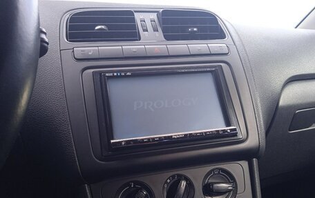 Volkswagen Polo VI (EU Market), 2012 год, 700 000 рублей, 10 фотография