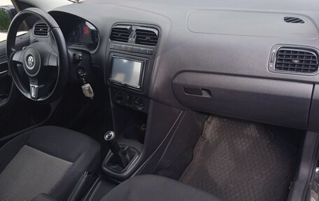 Volkswagen Polo VI (EU Market), 2012 год, 700 000 рублей, 12 фотография