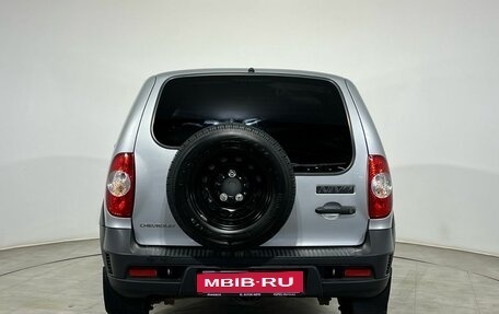 Chevrolet Niva I рестайлинг, 2017 год, 699 000 рублей, 3 фотография