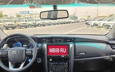 Toyota Fortuner II, 2024 год, 5 790 000 рублей, 9 фотография