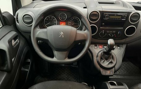 Peugeot Partner II рестайлинг 2, 2022 год, 2 025 000 рублей, 10 фотография
