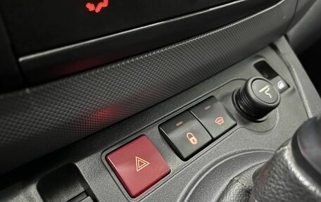 Peugeot Partner II рестайлинг 2, 2022 год, 2 025 000 рублей, 14 фотография