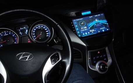 Hyundai Elantra V, 2011 год, 975 000 рублей, 10 фотография