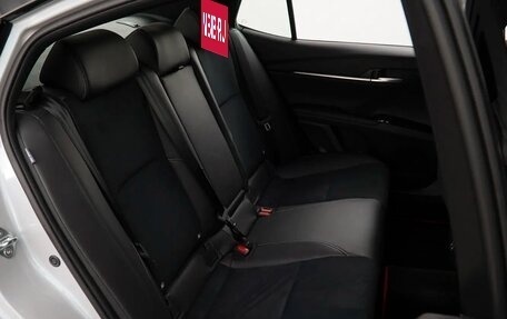 Toyota Camry, 2024 год, 3 620 000 рублей, 10 фотография
