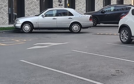 Mercedes-Benz C-Класс, 1995 год, 380 000 рублей, 1 фотография