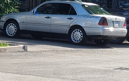 Mercedes-Benz C-Класс, 1995 год, 380 000 рублей, 5 фотография