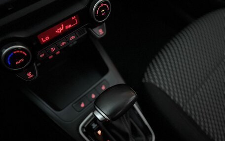 KIA Rio IV, 2018 год, 1 390 000 рублей, 12 фотография