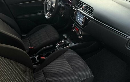 KIA Rio IV, 2018 год, 1 390 000 рублей, 16 фотография