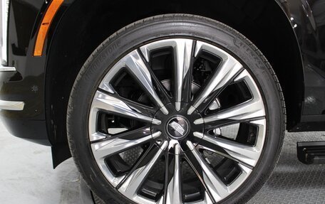 Cadillac Escalade V, 2025 год, 23 790 000 рублей, 10 фотография