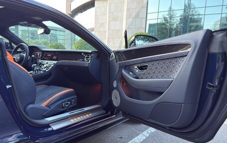 Bentley Continental GT III, 2022 год, 29 000 000 рублей, 33 фотография