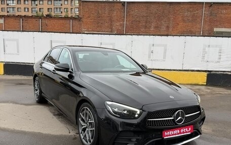 Mercedes-Benz E-Класс, 2020 год, 3 950 000 рублей, 1 фотография