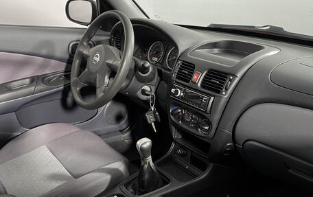 Nissan Almera, 2004 год, 285 000 рублей, 10 фотография