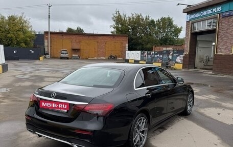 Mercedes-Benz E-Класс, 2020 год, 3 950 000 рублей, 4 фотография