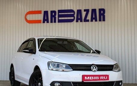 Volkswagen Jetta VI, 2013 год, 1 089 000 рублей, 2 фотография