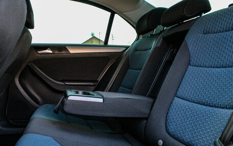 Volkswagen Jetta VI, 2013 год, 1 089 000 рублей, 16 фотография