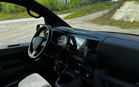 Opel Vivaro, 2020 год, 2 150 000 рублей, 7 фотография