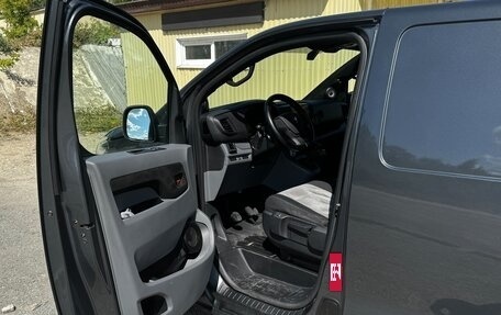 Opel Vivaro, 2020 год, 2 150 000 рублей, 5 фотография