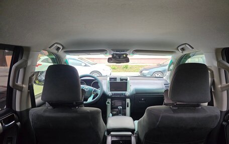 Toyota Land Cruiser Prado 150 рестайлинг 2, 2011 год, 2 900 000 рублей, 12 фотография