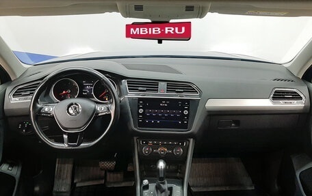 Volkswagen Tiguan II, 2020 год, 2 240 000 рублей, 9 фотография