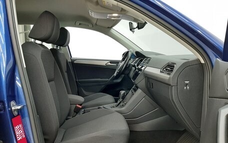 Volkswagen Tiguan II, 2020 год, 2 240 000 рублей, 11 фотография