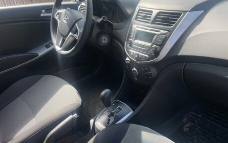 Hyundai Solaris II рестайлинг, 2013 год, 888 000 рублей, 8 фотография