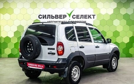 Chevrolet Niva I рестайлинг, 2018 год, 800 000 рублей, 2 фотография