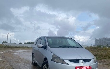 Mitsubishi Grandis, 2004 год, 750 000 рублей, 1 фотография