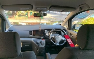 Toyota ISis I, 2010 год, 1 150 000 рублей, 1 фотография