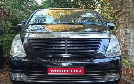 Hyundai Grand Starex Grand Starex I рестайлинг 2, 2011 год, 1 100 000 рублей, 1 фотография