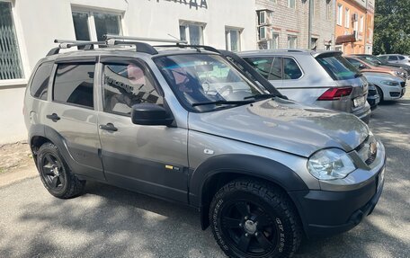 Chevrolet Niva I рестайлинг, 2015 год, 525 000 рублей, 2 фотография