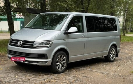 Volkswagen Caravelle T6 рестайлинг, 2018 год, 2 550 000 рублей, 2 фотография