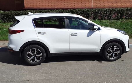 KIA Sportage IV рестайлинг, 2020 год, 2 500 000 рублей, 3 фотография