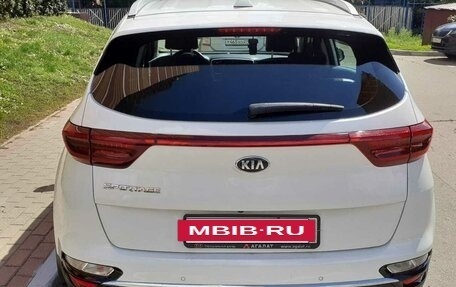 KIA Sportage IV рестайлинг, 2020 год, 2 500 000 рублей, 4 фотография