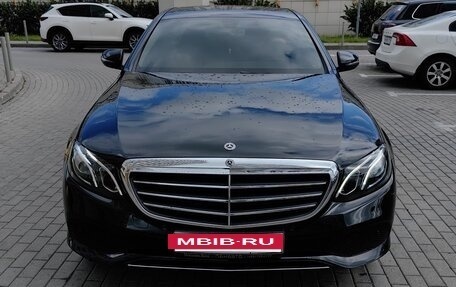 Mercedes-Benz E-Класс, 2019 год, 2 700 000 рублей, 4 фотография