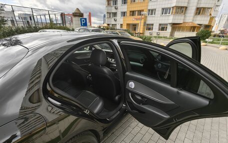 Mercedes-Benz E-Класс, 2019 год, 2 700 000 рублей, 25 фотография