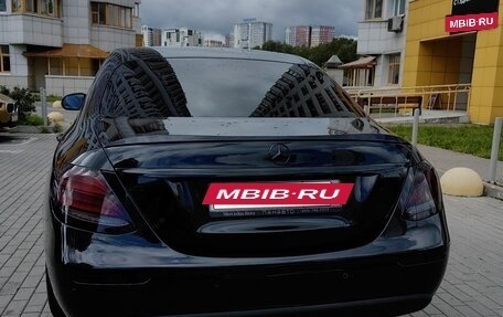 Mercedes-Benz E-Класс, 2019 год, 2 700 000 рублей, 11 фотография