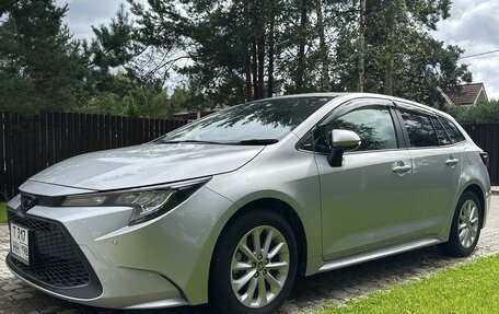 Toyota Corolla, 2021 год, 2 250 000 рублей, 2 фотография