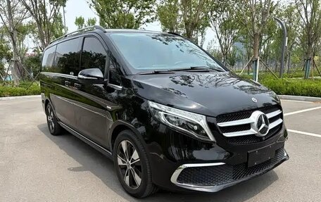Mercedes-Benz V-Класс, 2022 год, 5 250 000 рублей, 3 фотография