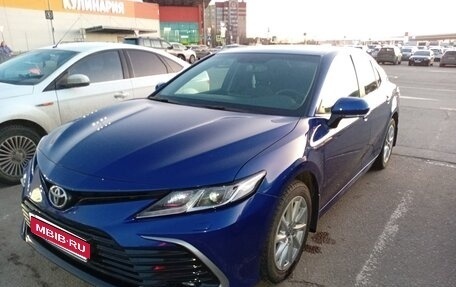 Toyota Camry, 2021 год, 3 800 000 рублей, 1 фотография