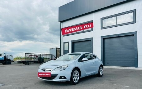 Opel Astra J, 2011 год, 799 999 рублей, 2 фотография