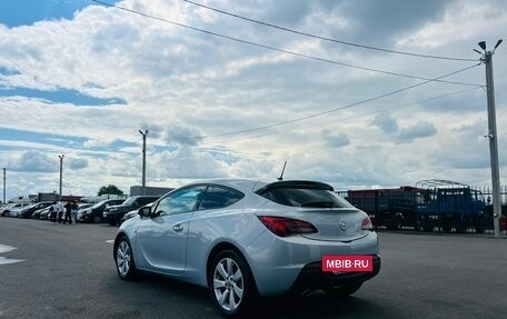 Opel Astra J, 2011 год, 799 999 рублей, 4 фотография