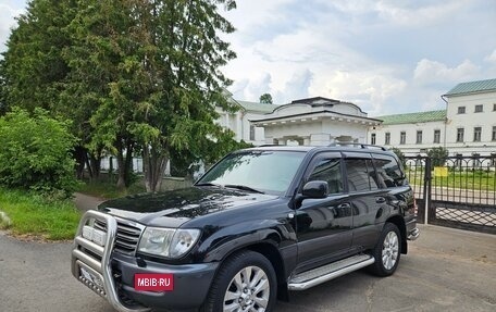 Toyota Land Cruiser 100 рестайлинг 2, 2003 год, 2 600 000 рублей, 3 фотография
