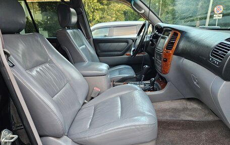 Toyota Land Cruiser 100 рестайлинг 2, 2003 год, 2 600 000 рублей, 16 фотография