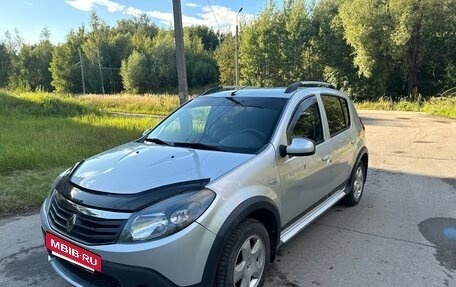 Renault Sandero II рестайлинг, 2014 год, 765 000 рублей, 2 фотография