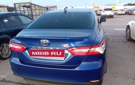 Toyota Camry, 2021 год, 3 800 000 рублей, 7 фотография