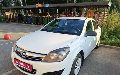 Opel Astra H, 2011 год, 570 000 рублей, 1 фотография