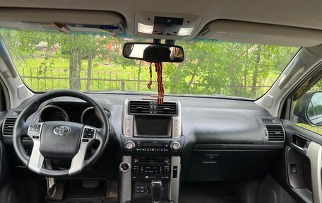 Toyota Land Cruiser Prado 150 рестайлинг 2, 2012 год, 2 700 000 рублей, 6 фотография
