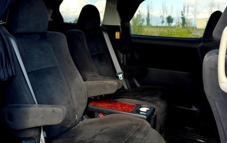 Toyota Vellfire I, 2011 год, 1 050 000 рублей, 6 фотография