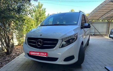 Mercedes-Benz V-Класс, 2018 год, 5 950 000 рублей, 7 фотография