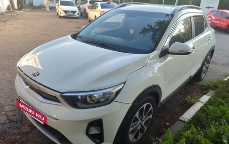 KIA Stonic, 2018 год, 1 400 000 рублей, 2 фотография